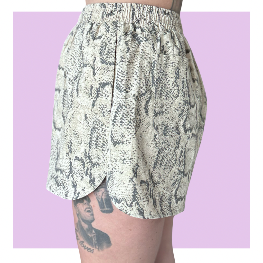 Shorts - Snake – Shopredsky Shorts - Snake – Shopredsky